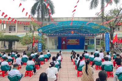 SINH HOẠT DƯỚI CỜ VỚI CHỦ ĐỀ “TÌM HIỂU TRANG PHỤC ĐÓN NĂM MỚI CỦA MỘT SỐ DÂN TỘC”