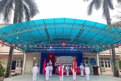 TRƯỜNG TIỂU HỌC KIM BÌNH SƠ KẾT HỌC KÌ I VÀ TRAO QUÀ “TẾT YÊU THƯƠNG” CHO HỌC SINH CÓ HOÀN CẢNH KHÓ KHĂN