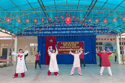 SINH HOẠT DƯỚI CỜ VỚI CHỦ ĐỀ “NĂM MỚI VÀ VIỆC TIÊU DÙNG THÔNG MINH”